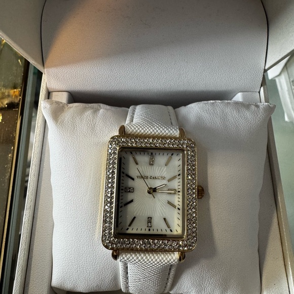 Vince Camuto Elegant Gold and White Women\'s Watch